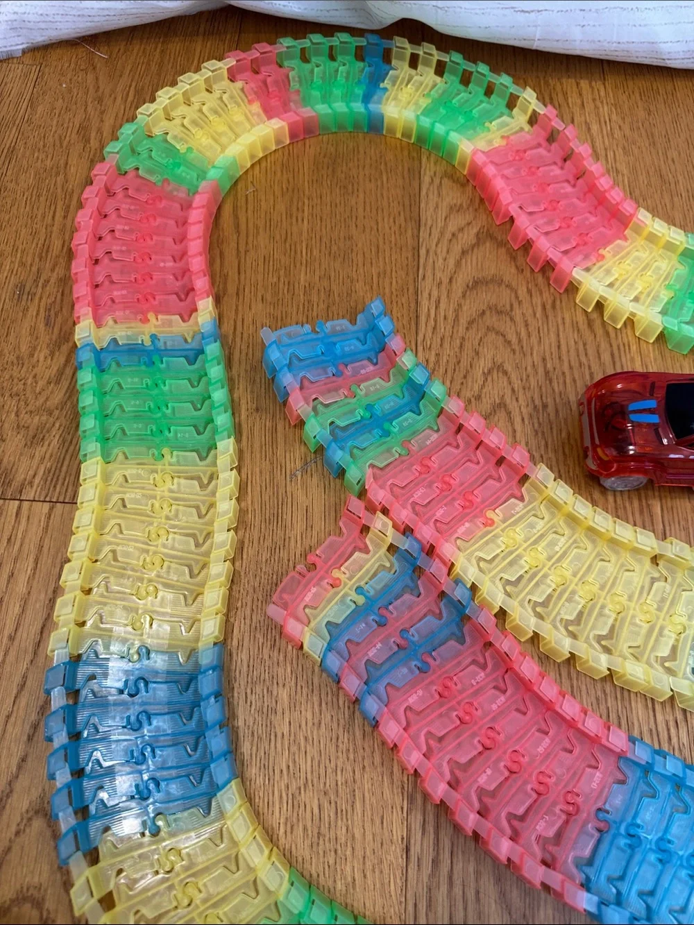 Magic Tracks As Seen On TV Ontel Glow In The Dark Race Track w/ REd LED Car